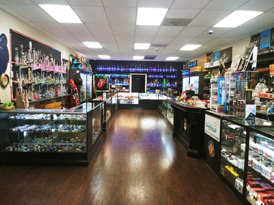 Cloud 9 - Tobacco Shop in Memphis